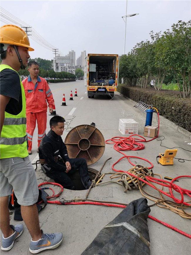 尖扎翻衬法管道修复技术主要工序